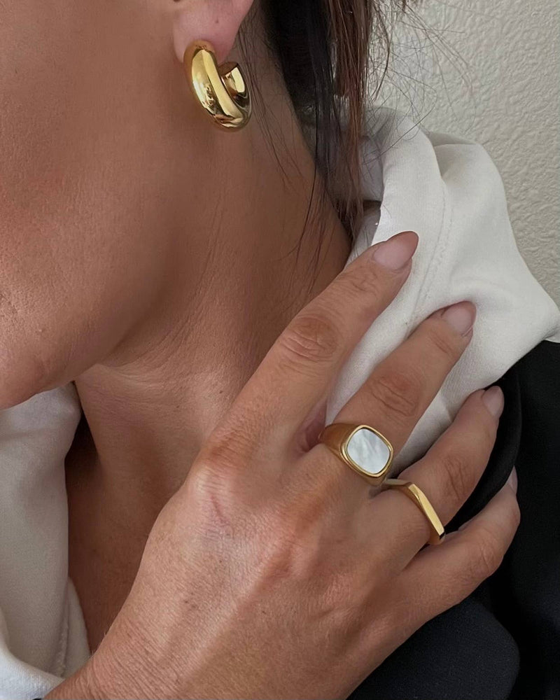 Rory Mother Of Pearl Ring: 7