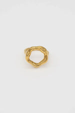 18K Gold Coronet Ring: 7.5