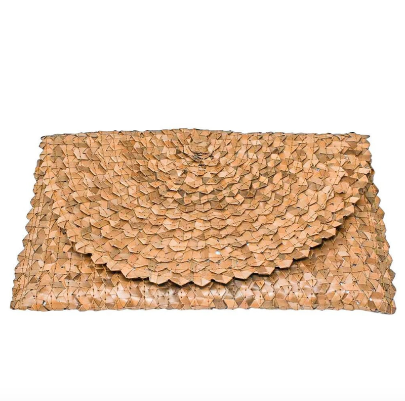 Lizzie Straw Grass Clutch - Caramel